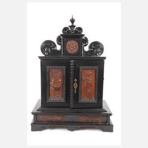 Egerländer Kabinettschränkchen