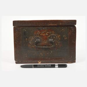 Barocke Kassette mit Wismutmalerei