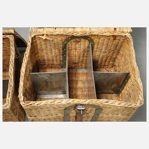 Zwei historische Transportkörbe