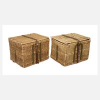 Zwei historische Transportkörbe111