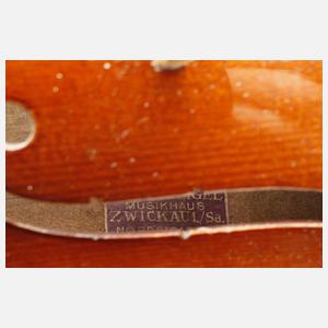 Violine im Etui