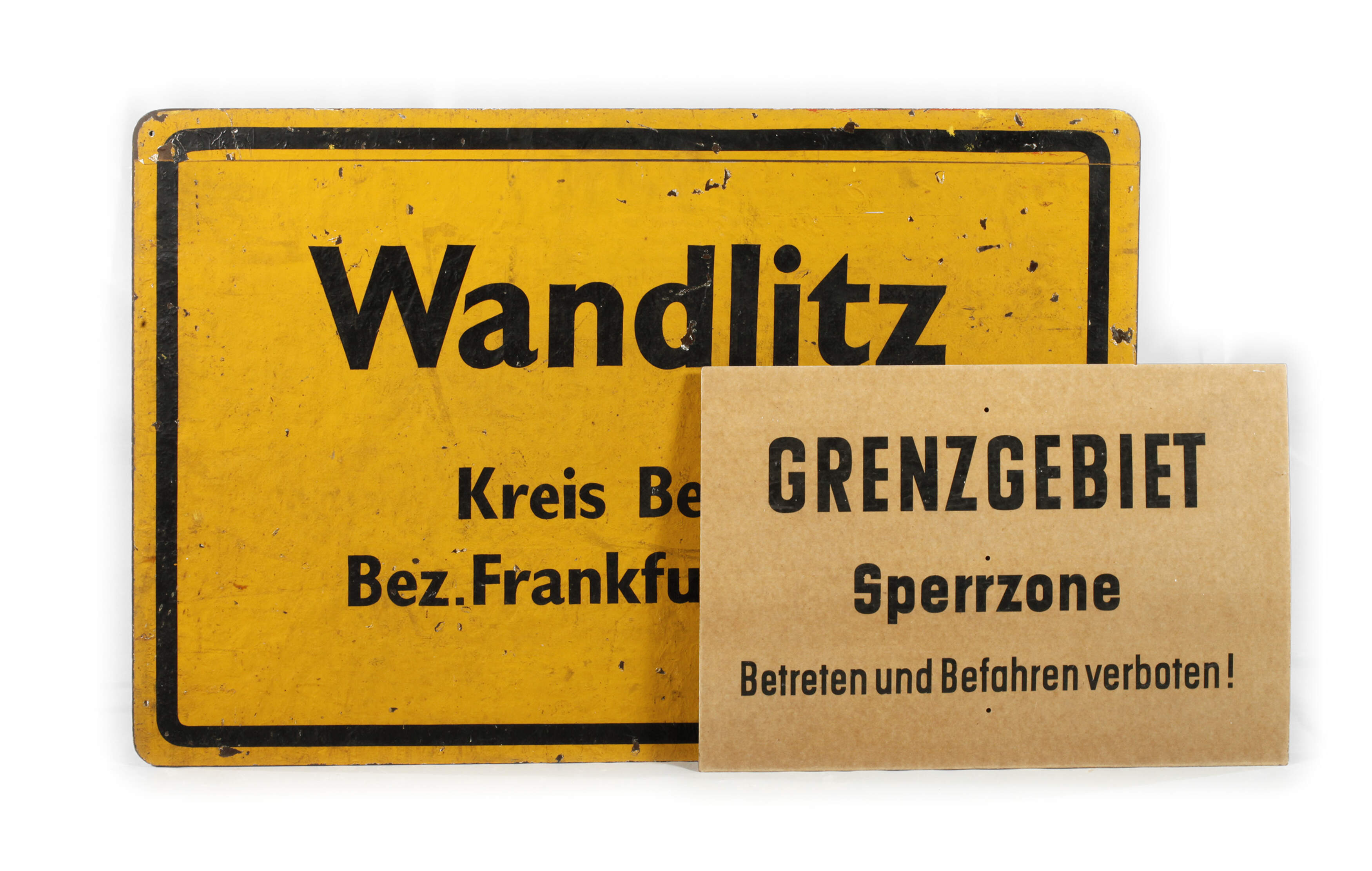 Zwei Verkehrsschilder