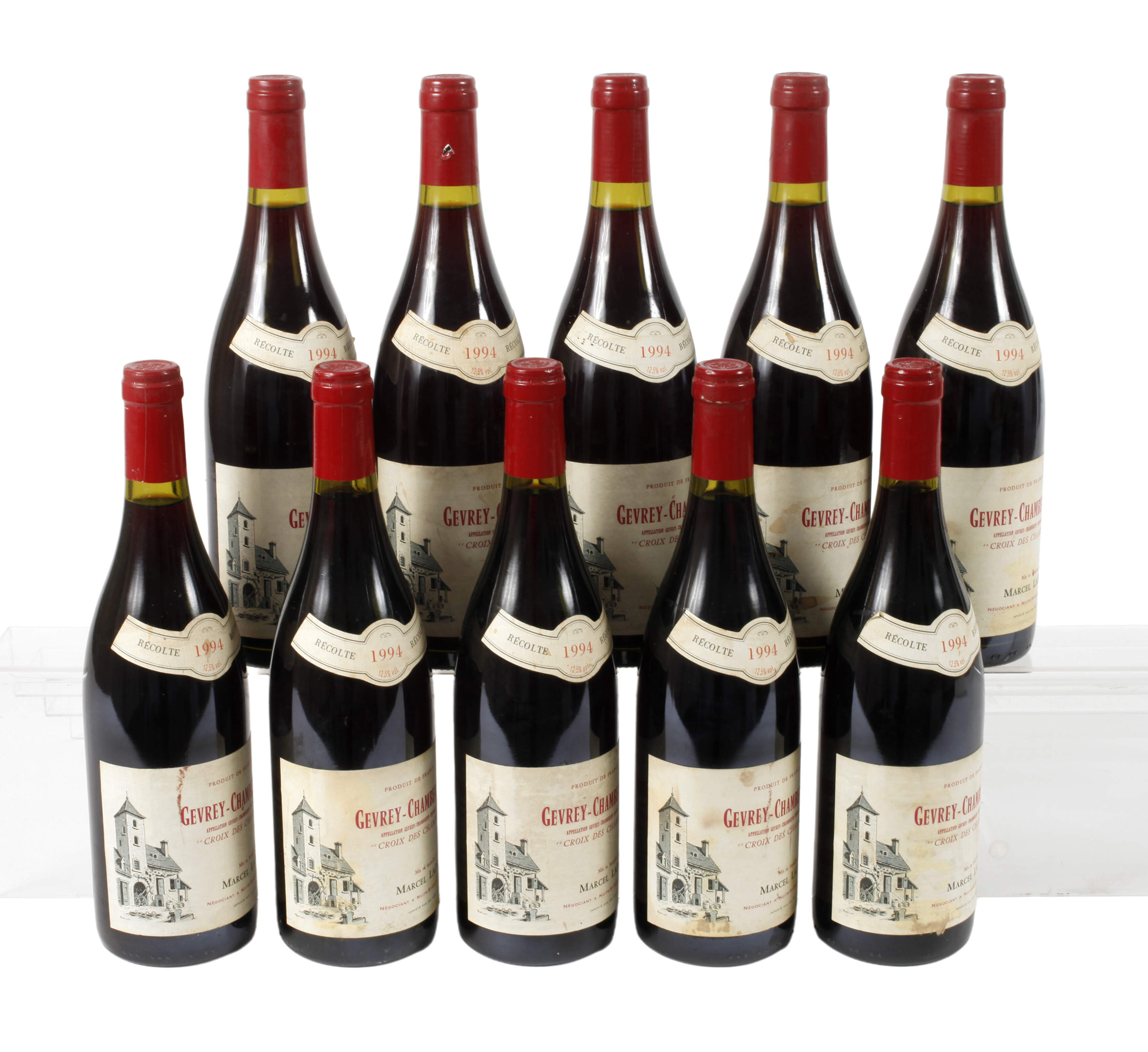 Zehn Flaschen Rotwein