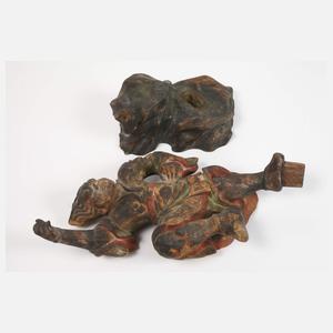 Zwei geschnitzte Figuren