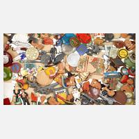 Konvolut Winterhilfswerk-Abzeichen111