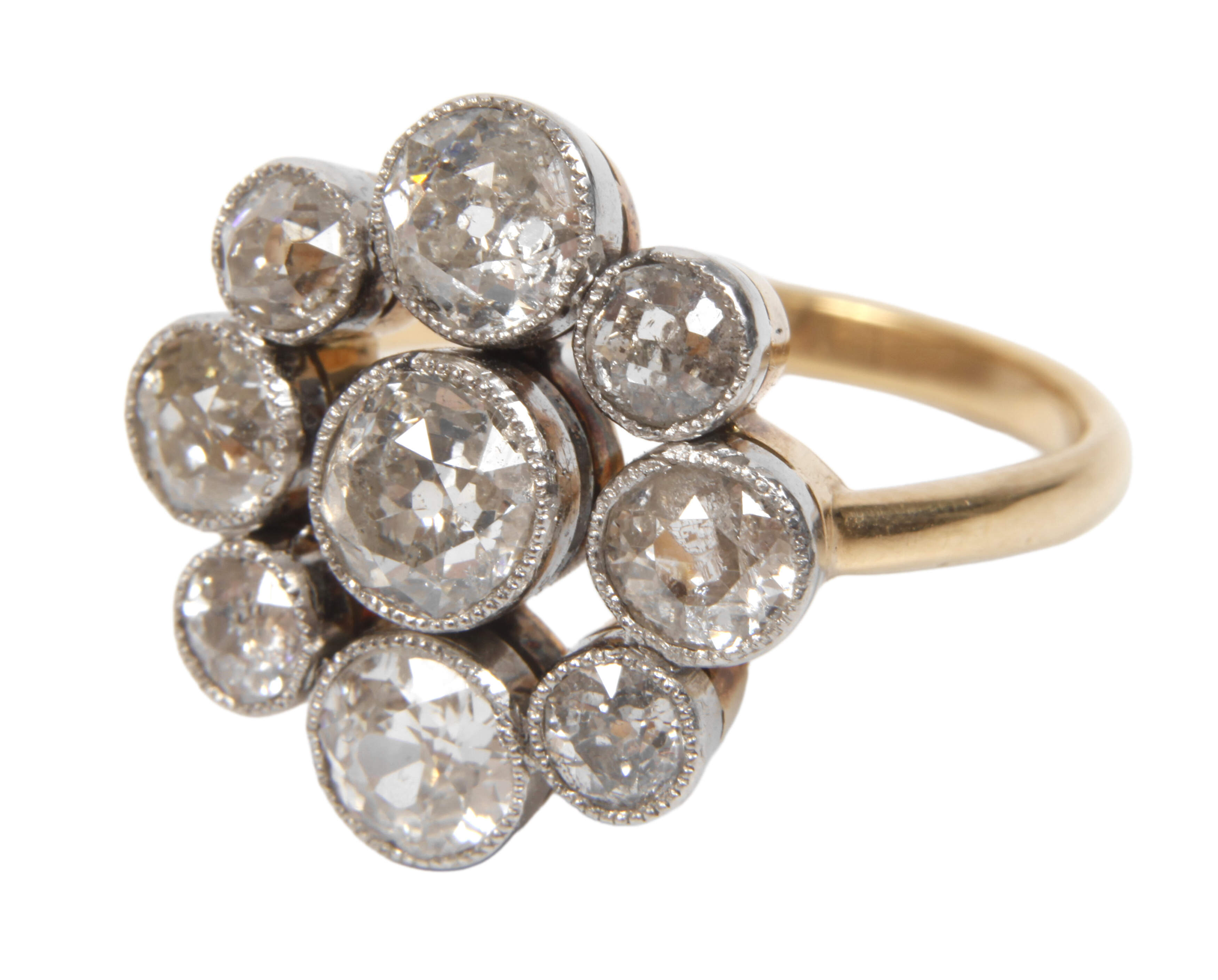 Ring mit Diamantbesatz von zusammen ca. 2,5 ct