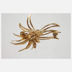 Blütenbrosche mit Diamanten