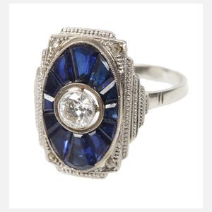 Feiner Damenring mit einem Brillanten und Saphiren
