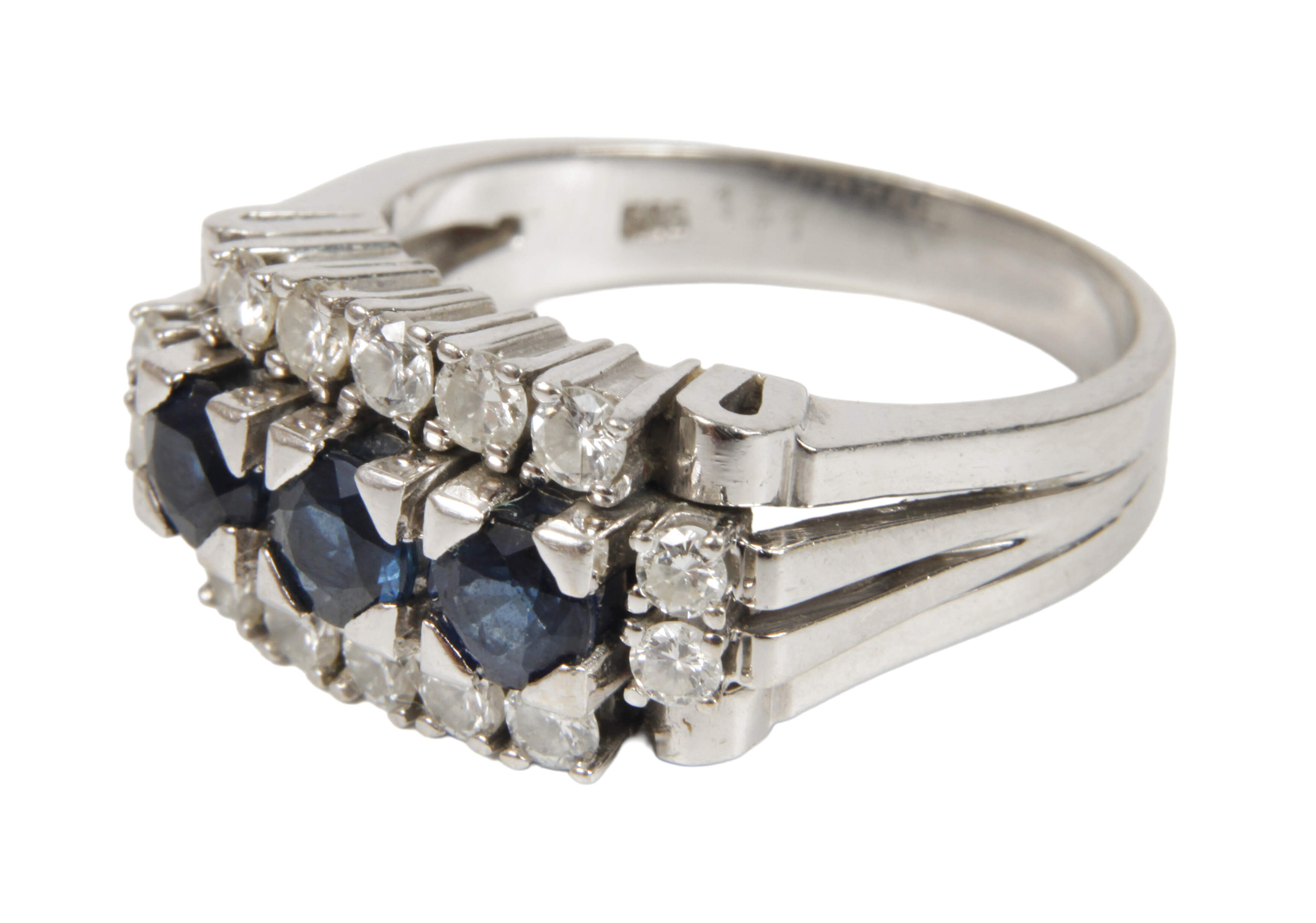 Damenring mit Saphiren und Brillanten