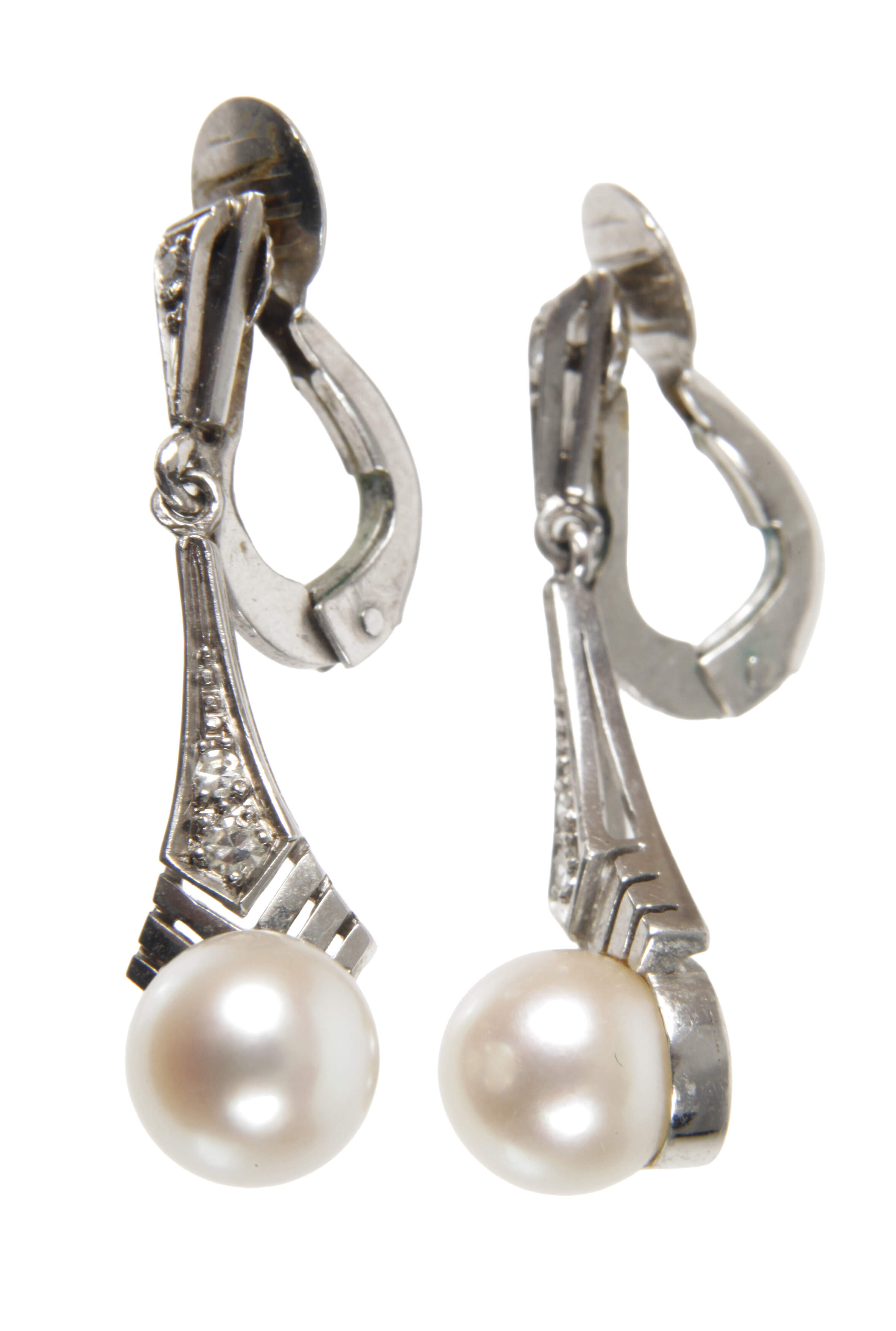 Paar Ohrhänger mit Perlen