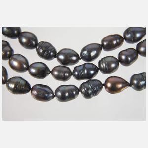 Kette und Ohrhänger mit Perlen