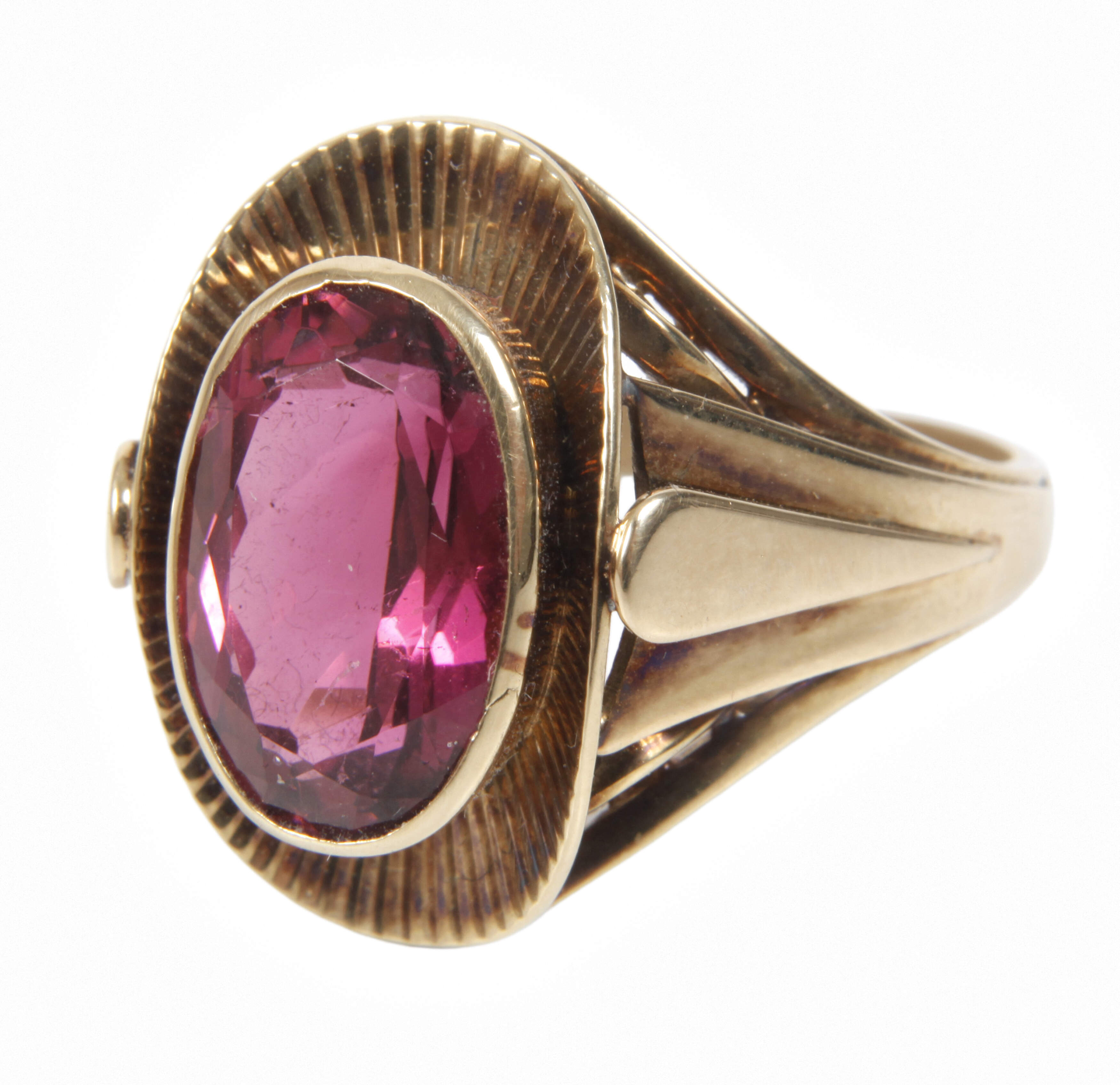 Damenring mit Rubelith von 7,5 ct