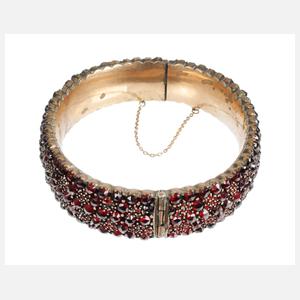 Prächtiger Armreif mit Granaten