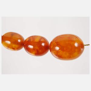 Langes Bernsteincollier