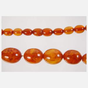 Langes Bernsteincollier
