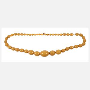 Langes Bernsteincollier