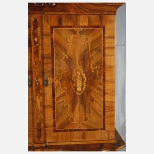 Barocker Kommodenaufsatzschrank
