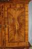 Barocker Kommodenaufsatzschrank
