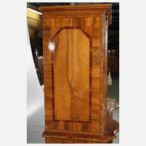Barocker Kommodenaufsatzschrank