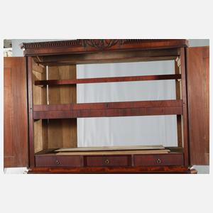 Großer klassizistischer Kabinettschrank