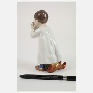 Meissen ”Kind, aus einer Tasse trinkend”