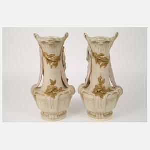 Royal Dux figürliches Vasenpaar