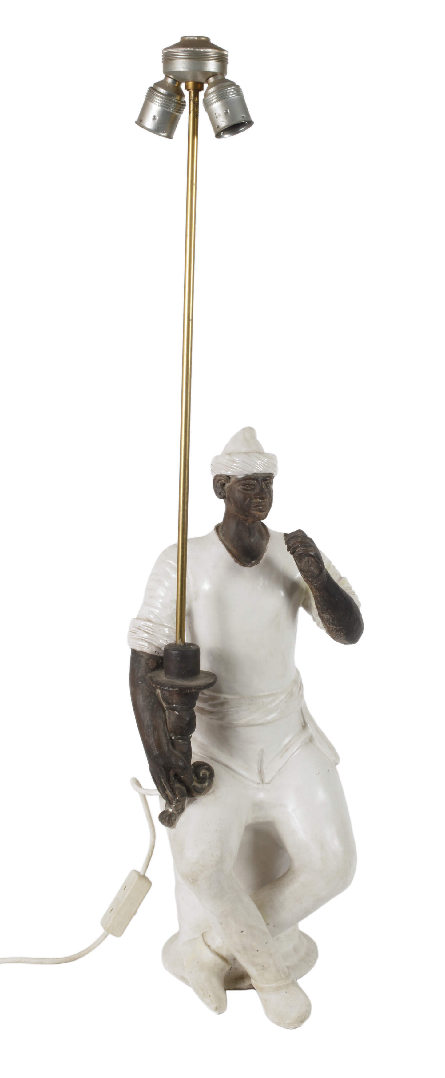 Nordafrikaner als Lampenfuß