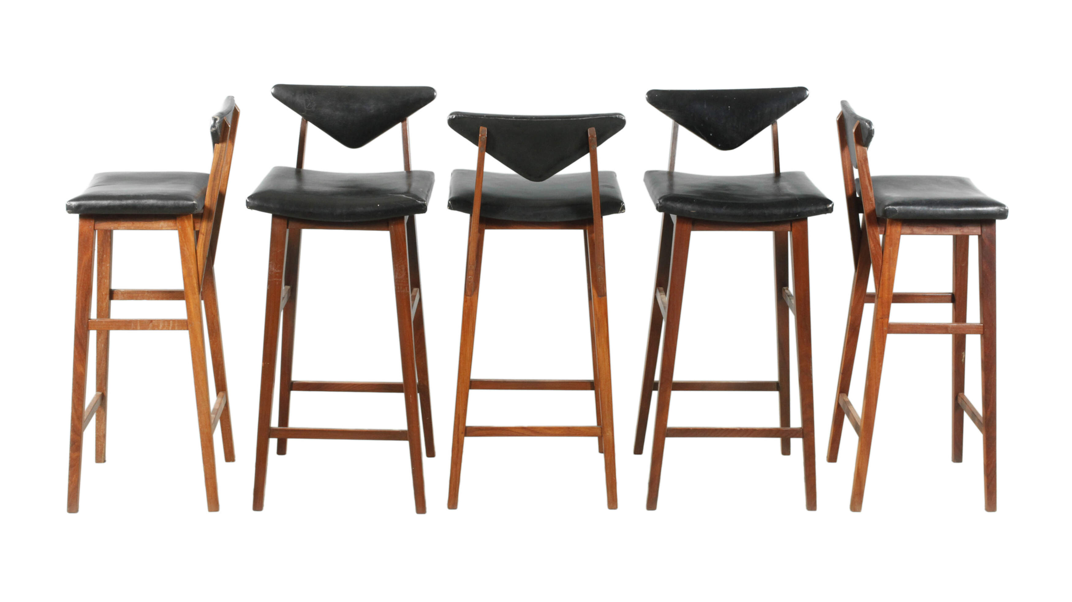 Fünf Barhocker