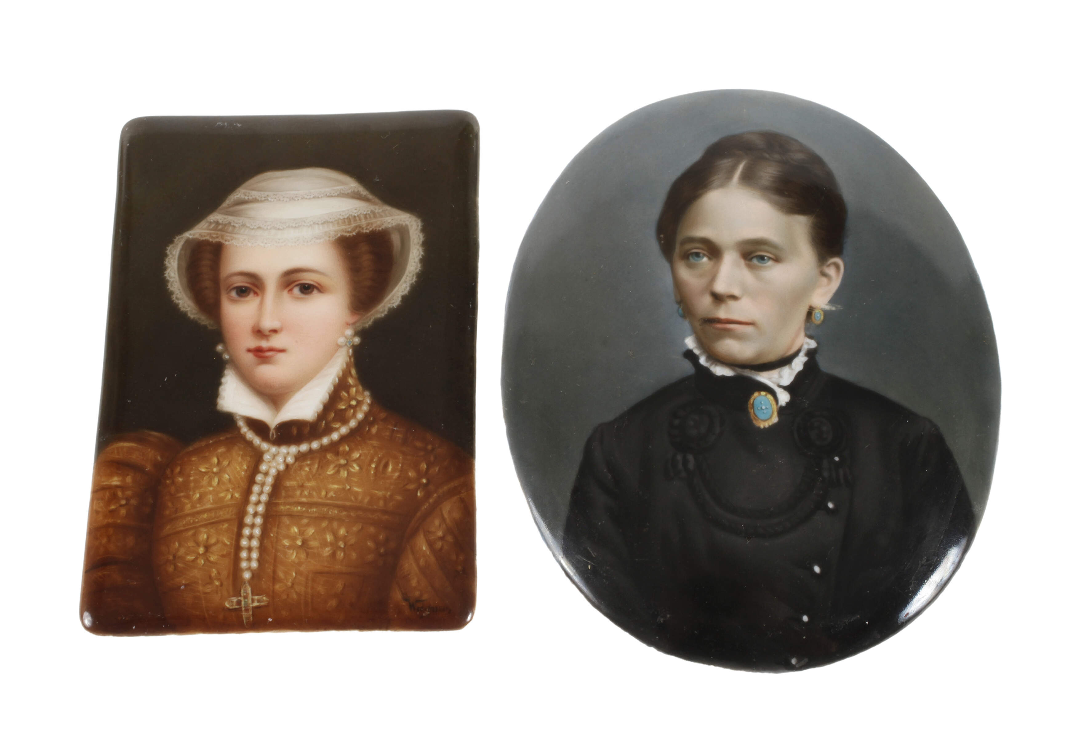 Zwei gerahmte Bildplatten Damenportraits