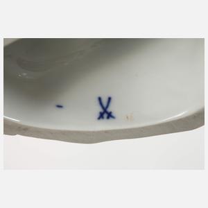 Meissen "Schäferin mit Blumen"