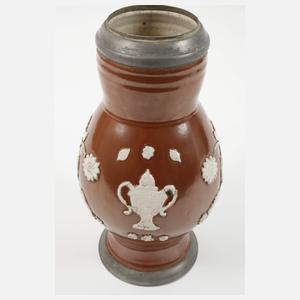 Großer Bunzlauer Birnkrug mit Amphore