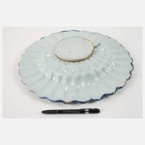 Große Buckelplatte mit Chinoiserien