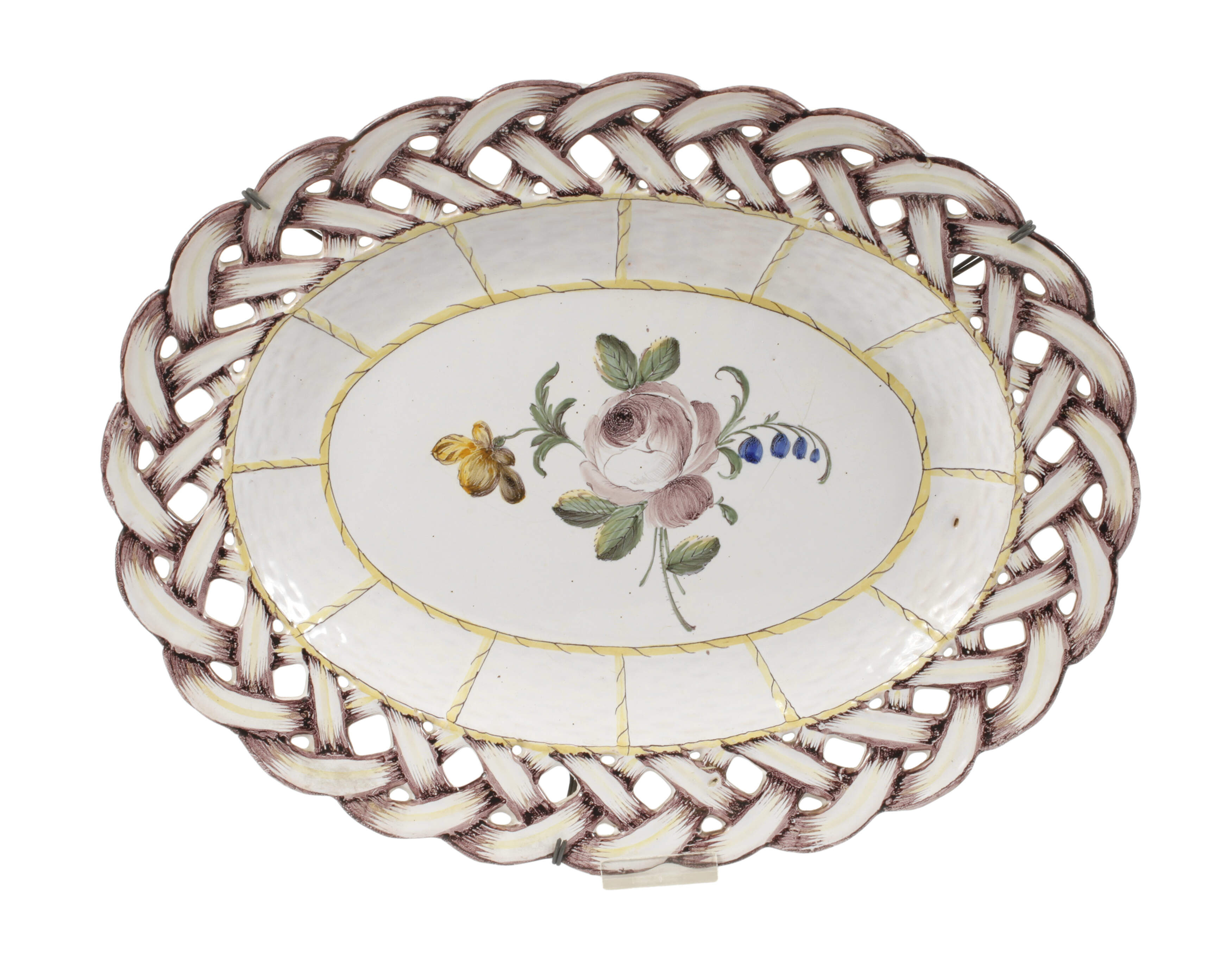 Stralsunder Fayenceplatte mit Durchbruchrand