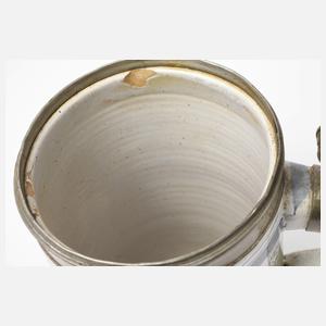 Barocker Fayencewalzenkrug mit Architekturmotiv