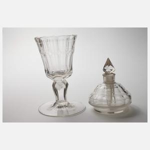 Pokal mit Flakon im Deckel