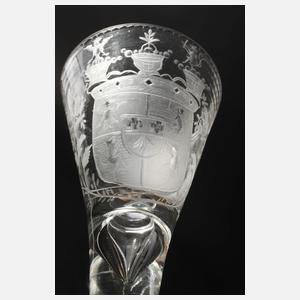 Drei Spitzkelche mit Wappenschliff