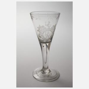 Drei Spitzkelche mit Wappenschliff