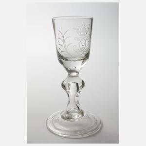 Wappenglas mit Glockenfuß