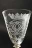 Trichterpokal mit Spiegelmonogramm
