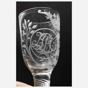 Barockes Hochzeitsglas mit Spiralfuß