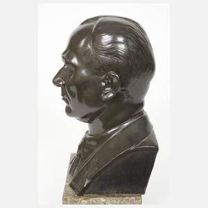 August Bauer, großer Bronzekopf
