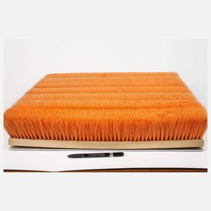 Ottmar Hörl, Oranges Besenstück