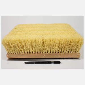 Ottmar Hörl, Kleines gelbes Besenstück