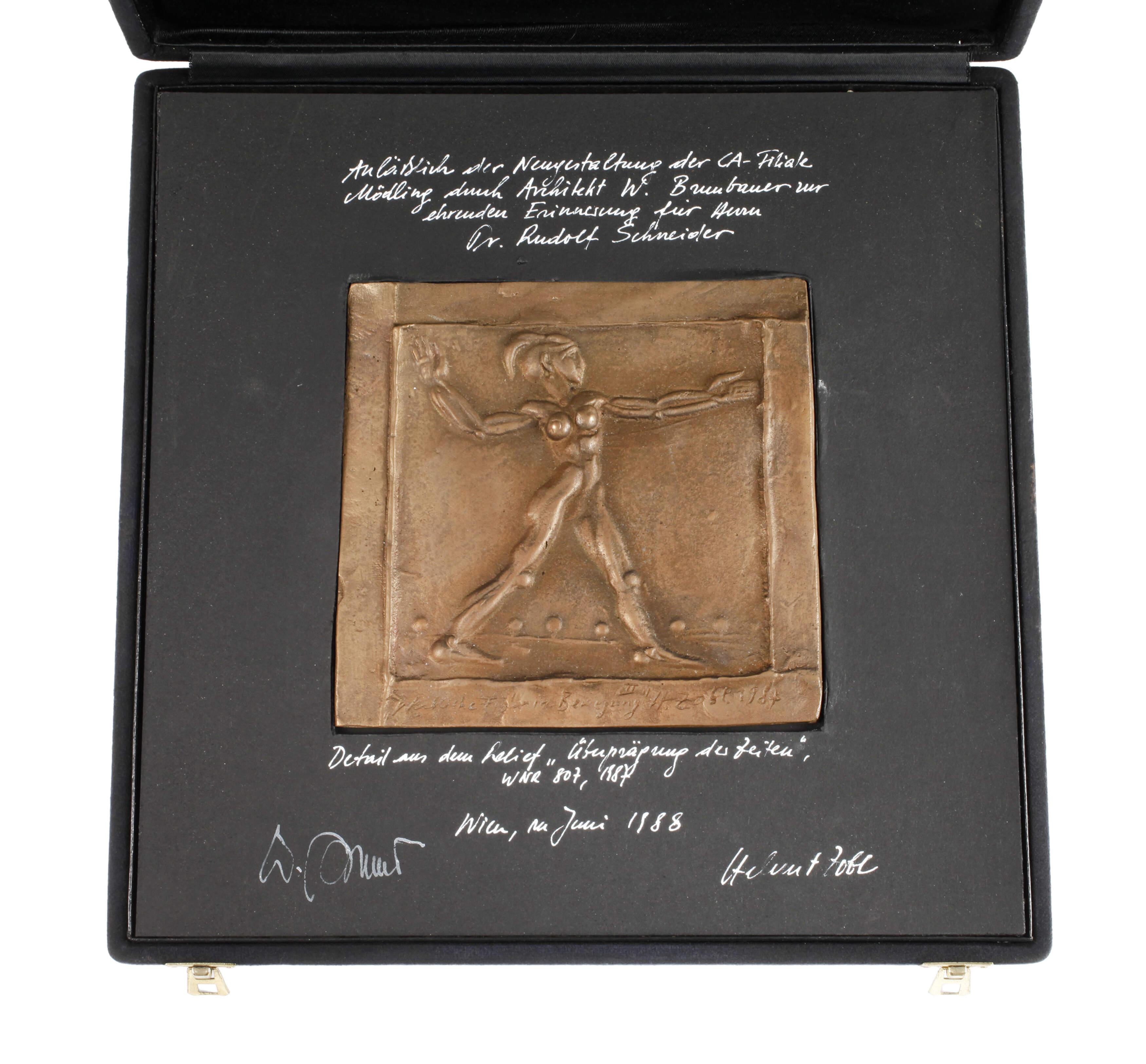 Helmut Zobl, Bronzerelief im Etui