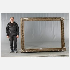 Übergroßer Stuckrahmen Gründerzeit