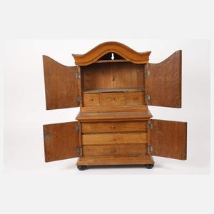 Barockes Miniaturmöbel