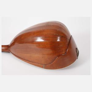 Laute und zwei Mandolinen