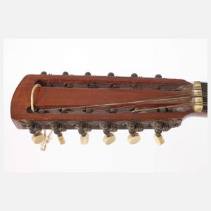 Laute und zwei Mandolinen