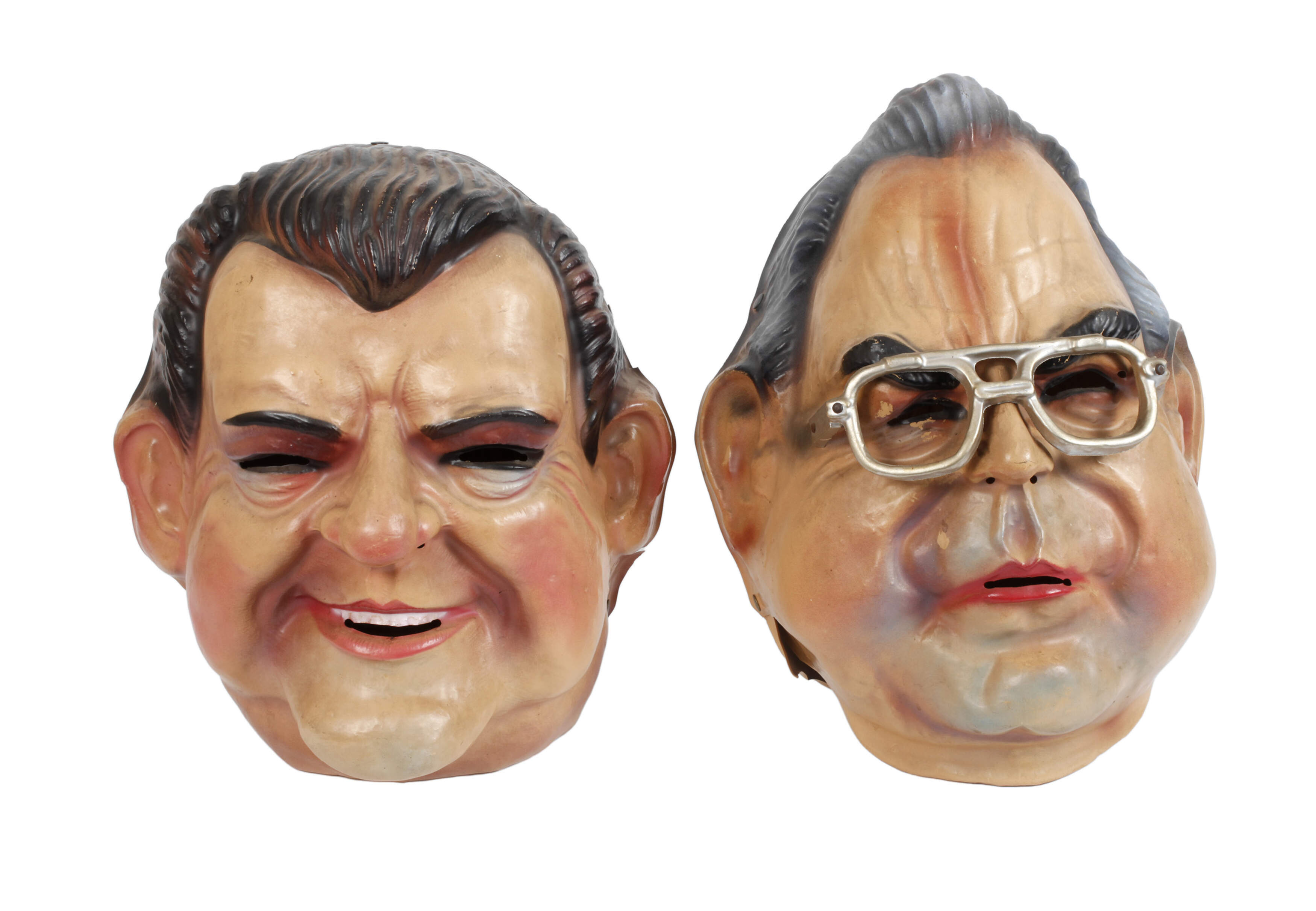 Übergroße Fastnachtslarven