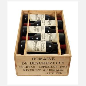 Elf Flaschen Rotwein